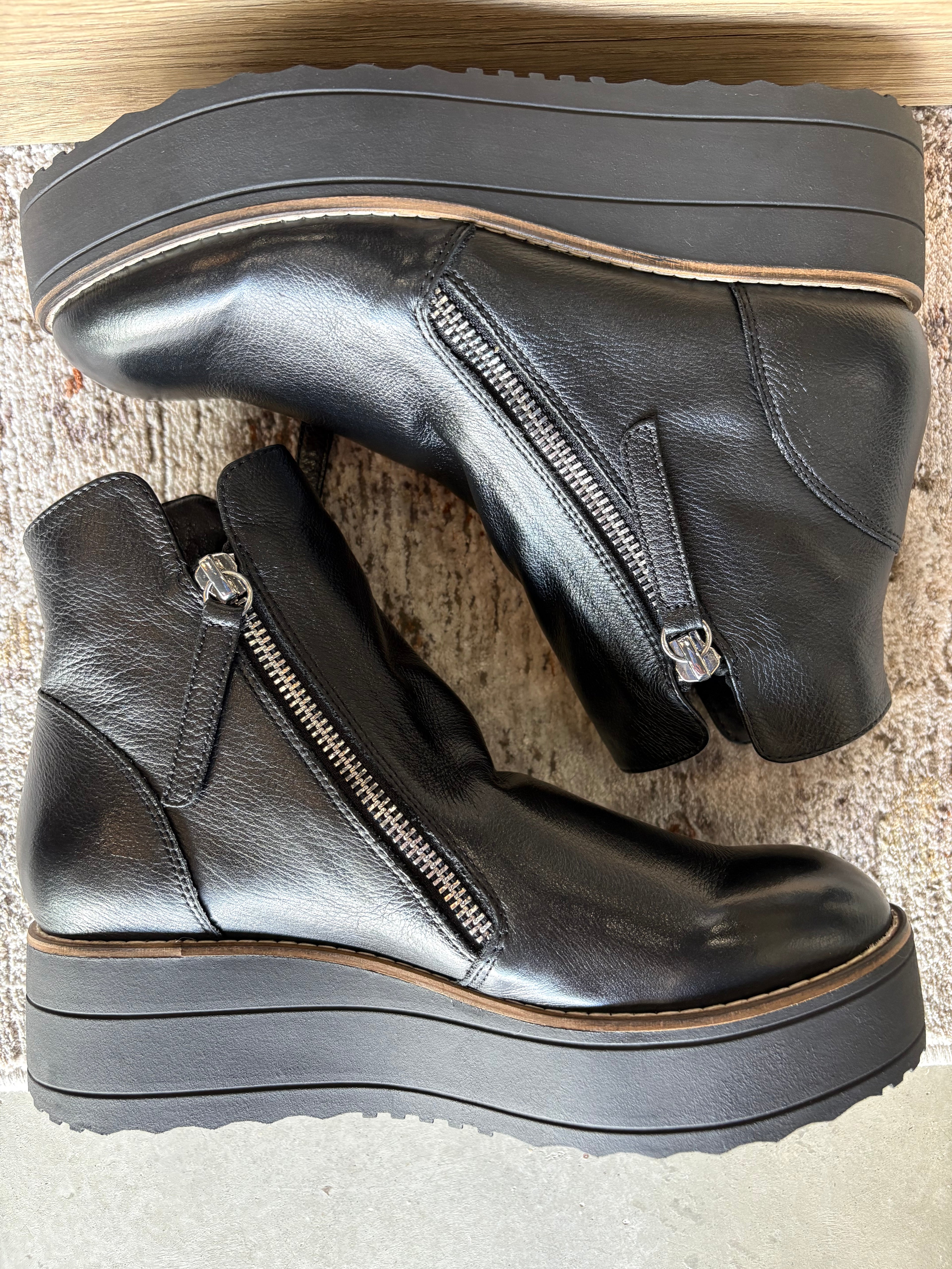 Silent D Nene Black Leather Boot