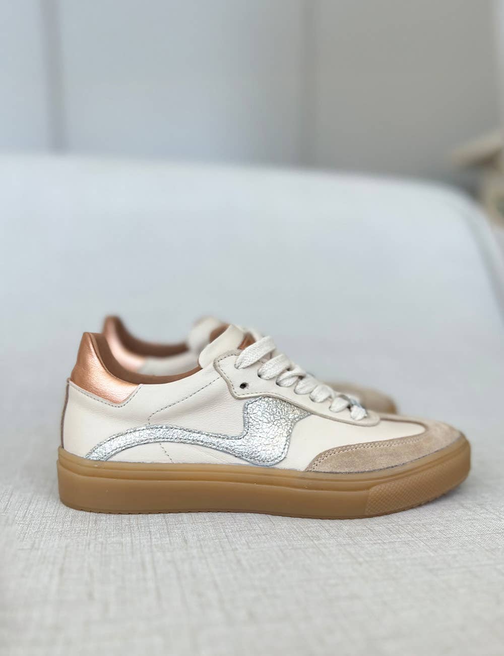 Novalis Beige Leather Sneakers
