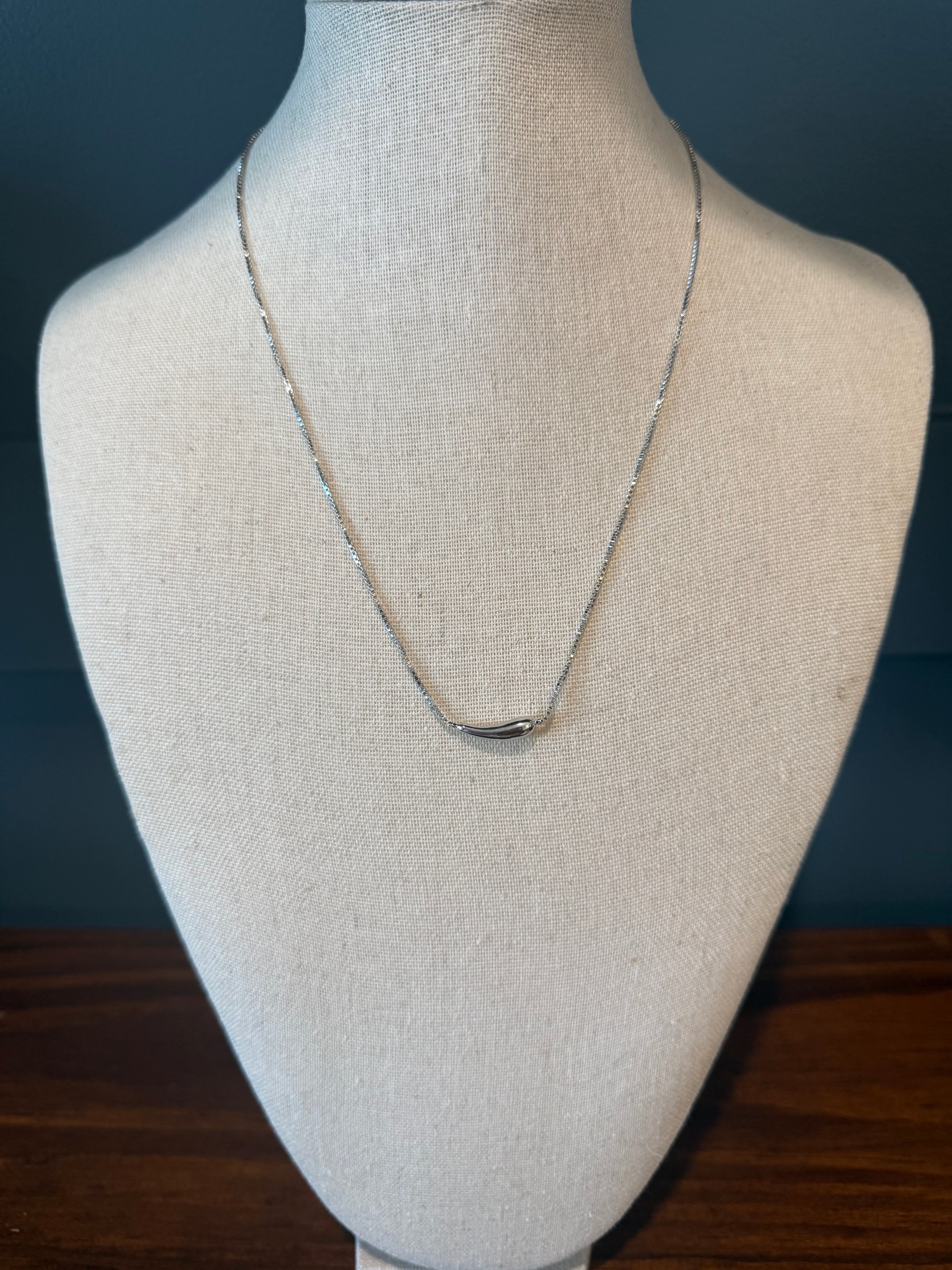Emma White Gold Necklace