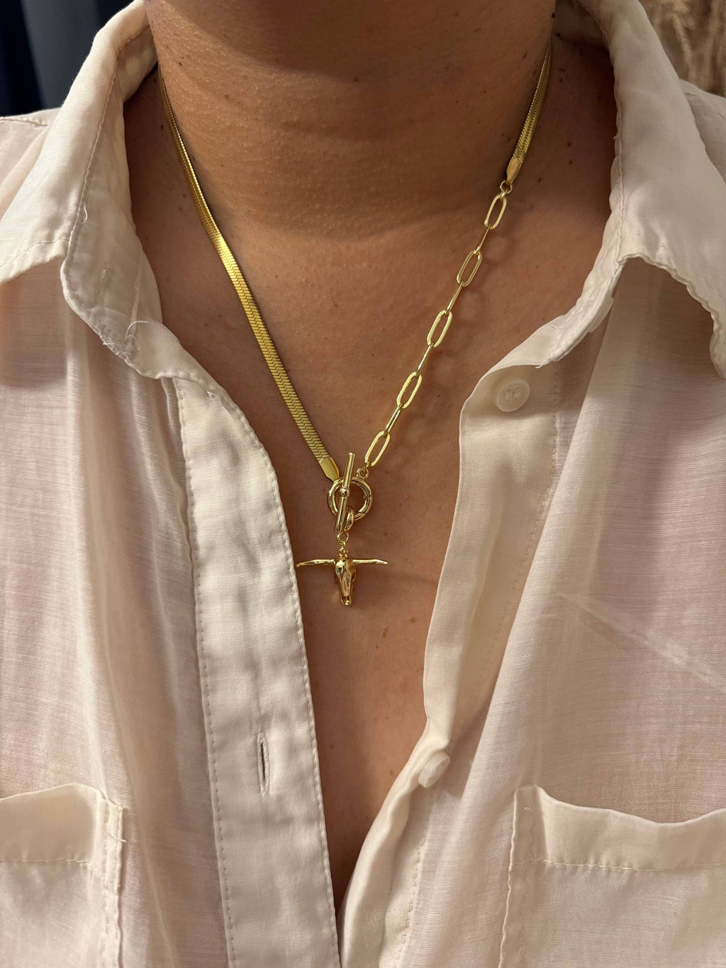 Plated Long Horn Pendant Necklace