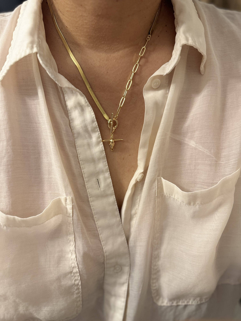 Plated Long Horn Pendant Necklace