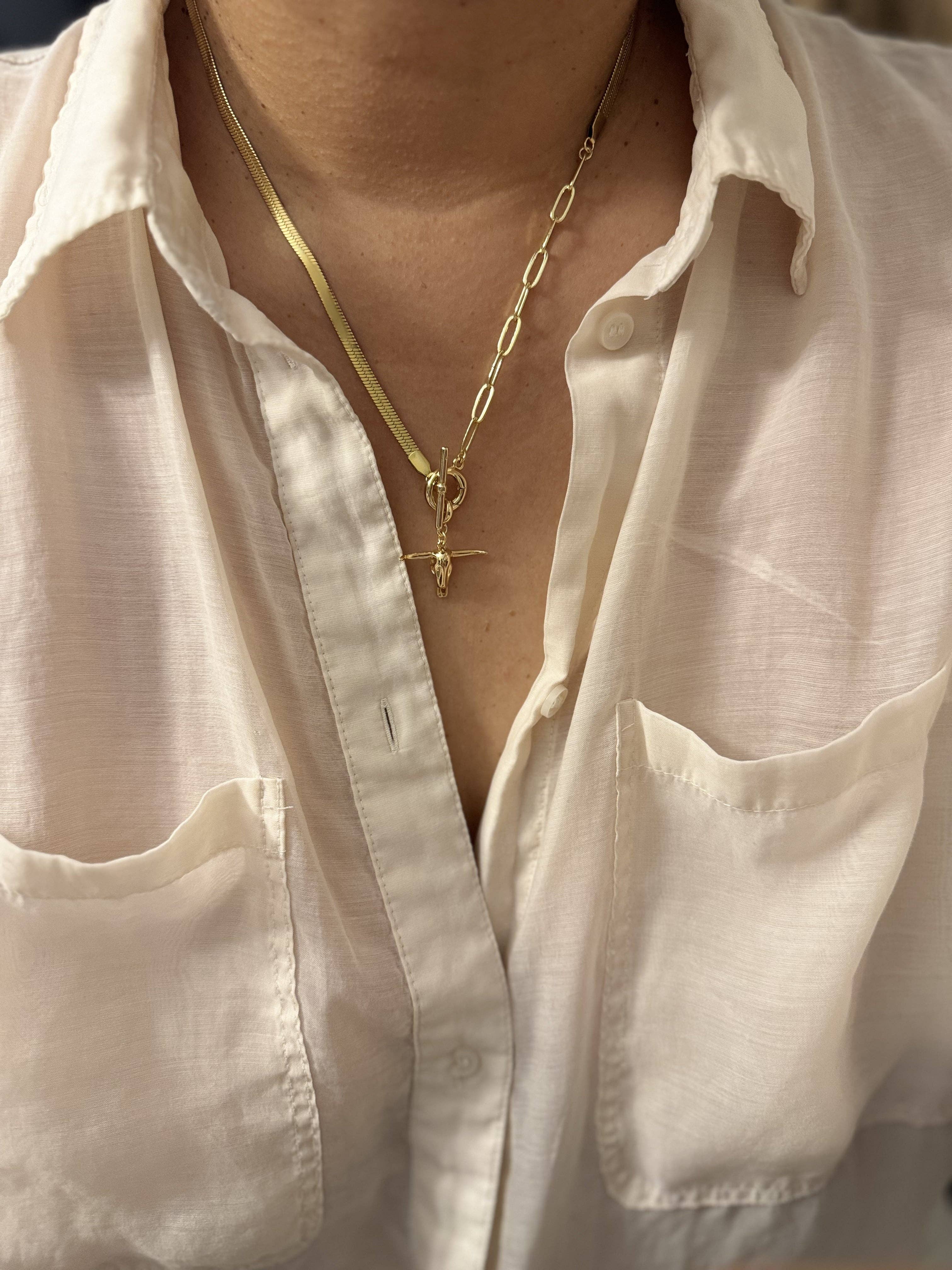 Plated Long Horn Pendant Necklace