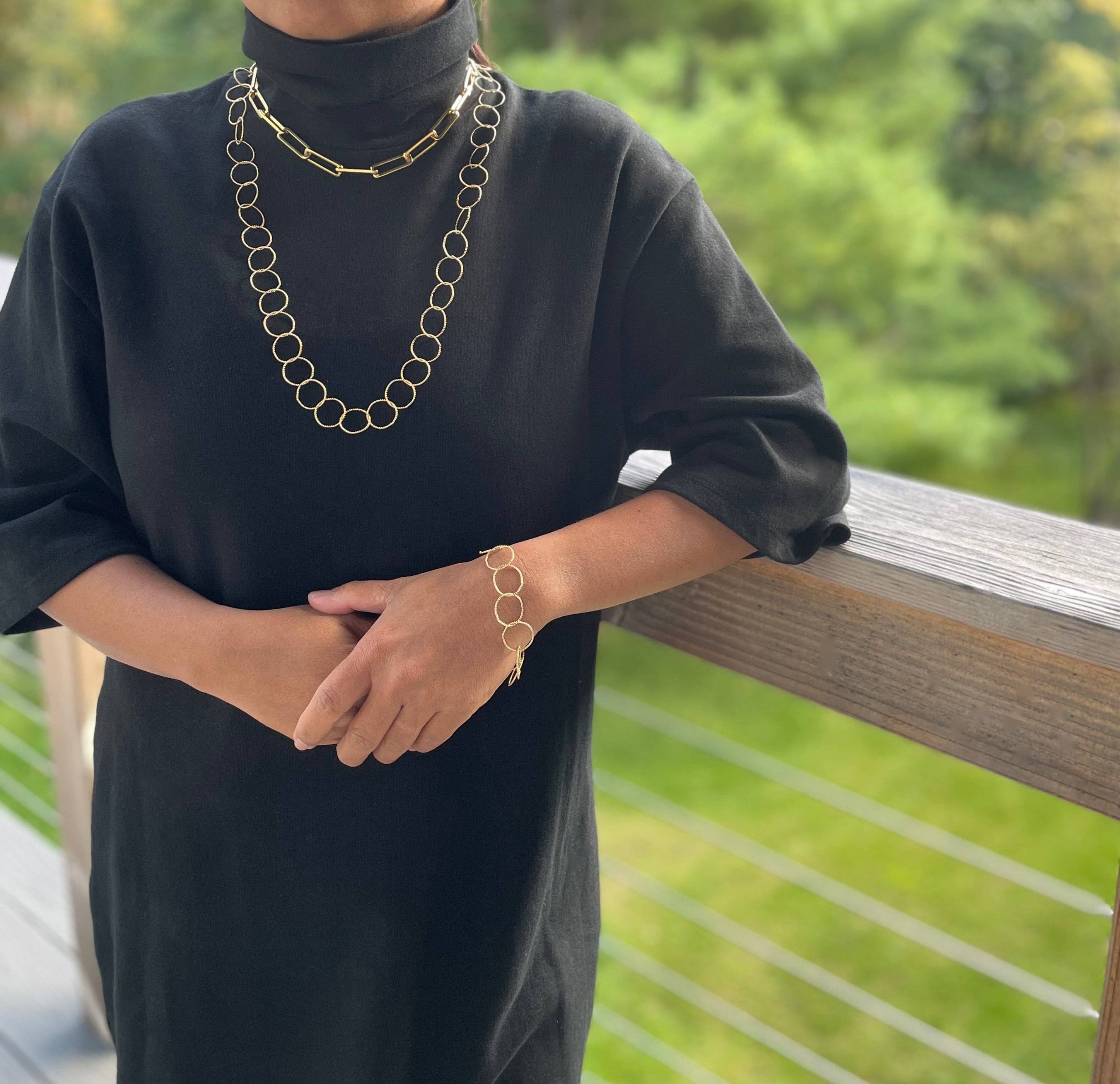 Matte gold paperclip chain necklace