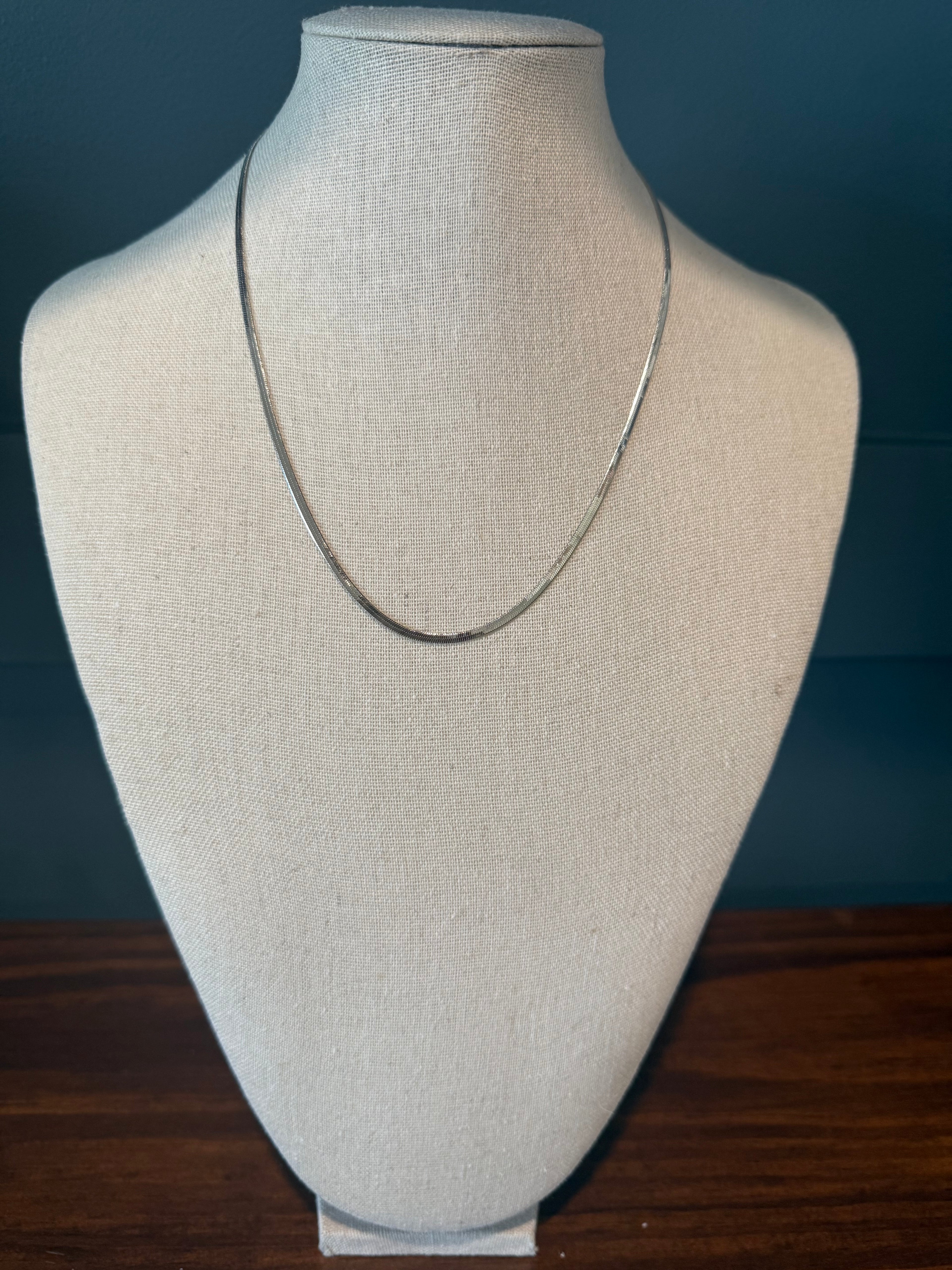 Mila White Gold Herringbone Necklace