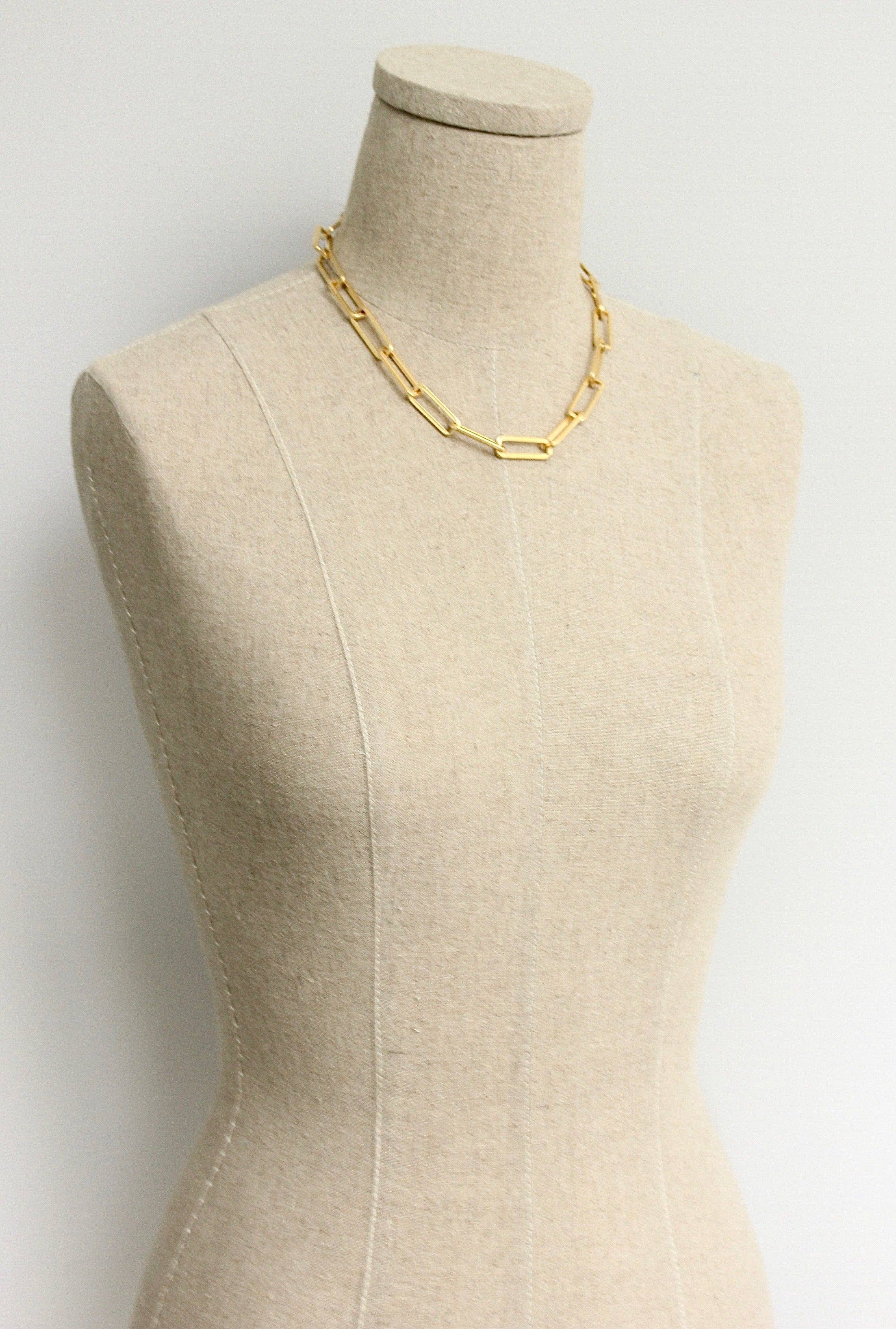 Matte gold paperclip chain necklace