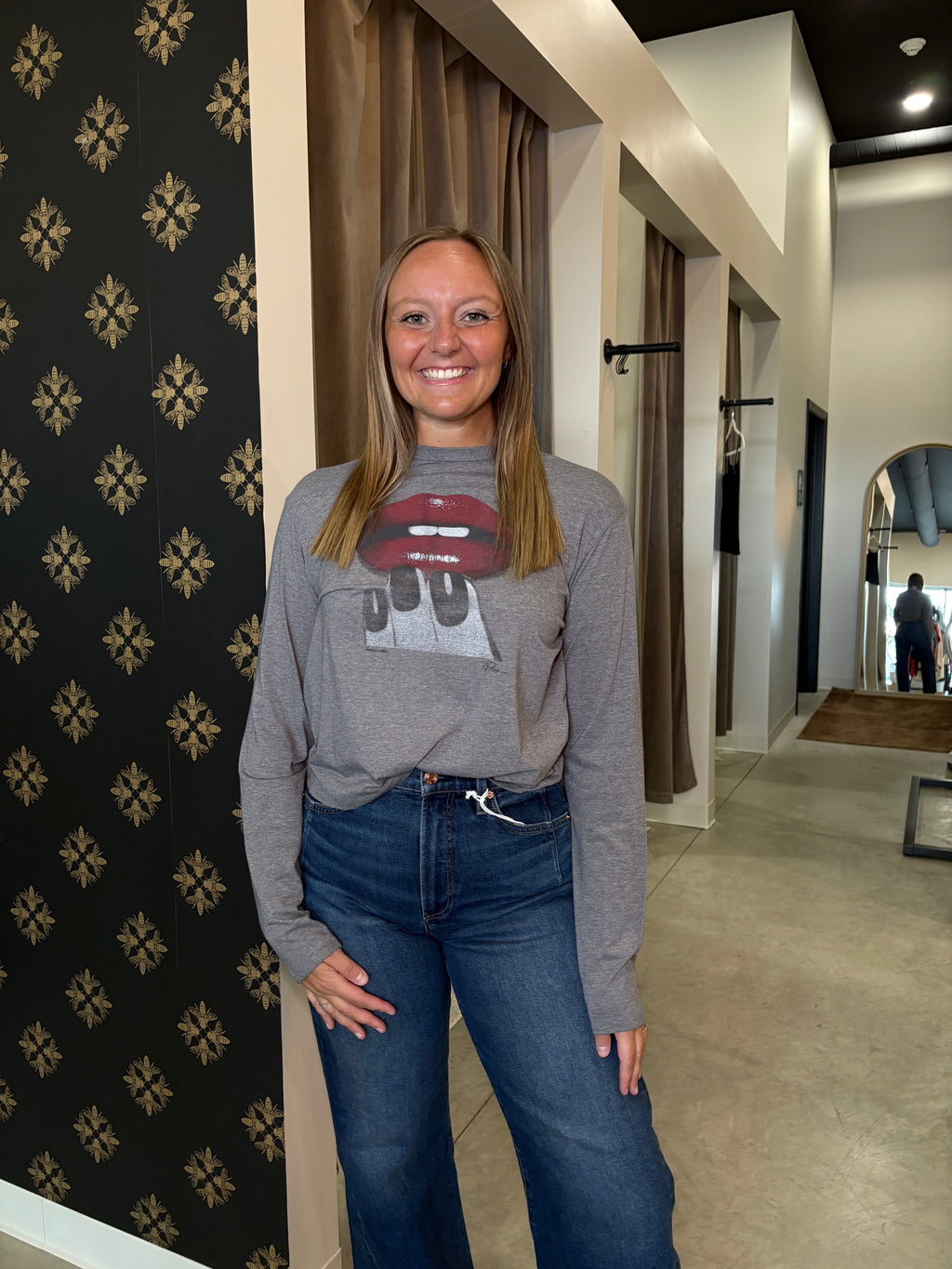 Manicured Sunday Long Sleeve Tee