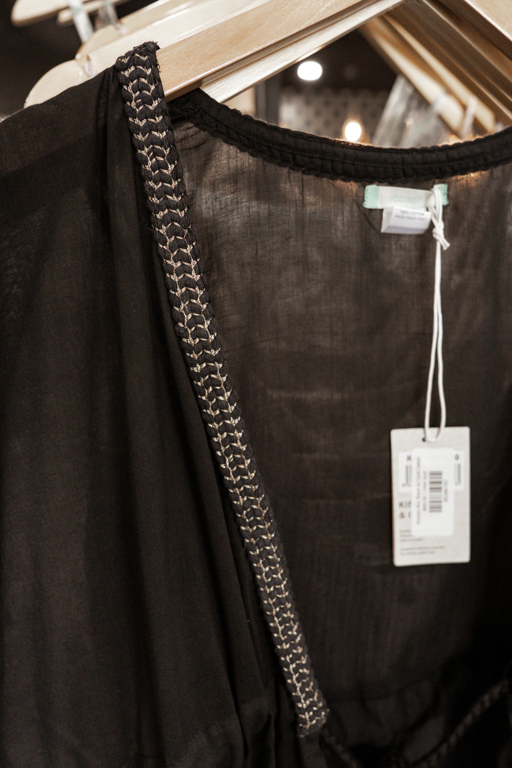 Kimono Nur Black w/ Gold Detail