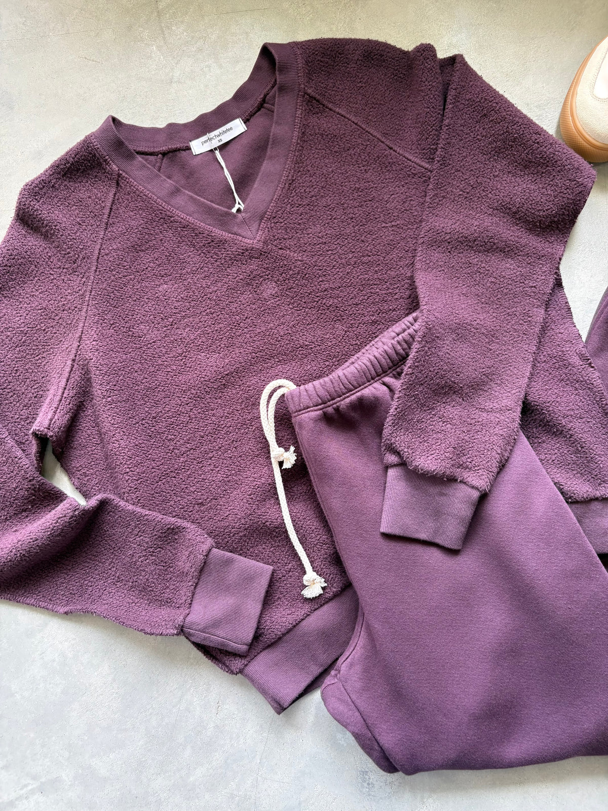 Zuri Ziggy Vneck- Cherry Lacquer