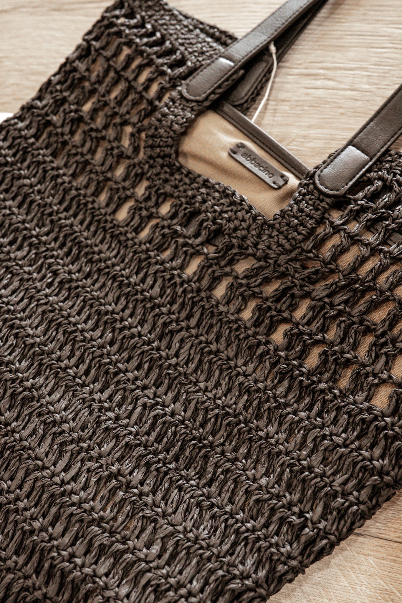 Trendy Eira Black Raffia Bag